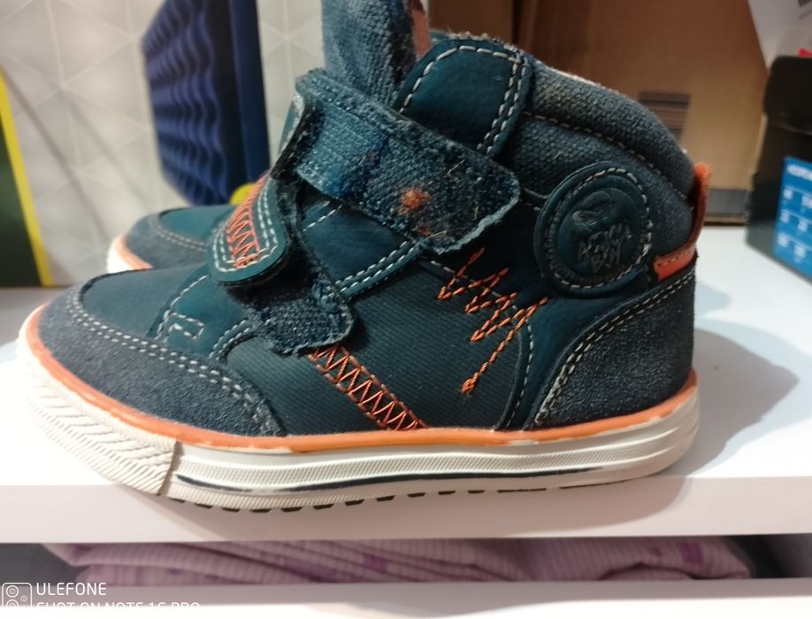 Buty dziecięce Action Boy r.25 jesień/wiosna