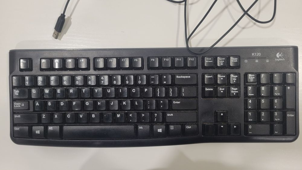 Combo Rato PC Logitech M-UAE96 USB & Teclado Logitech K120 US