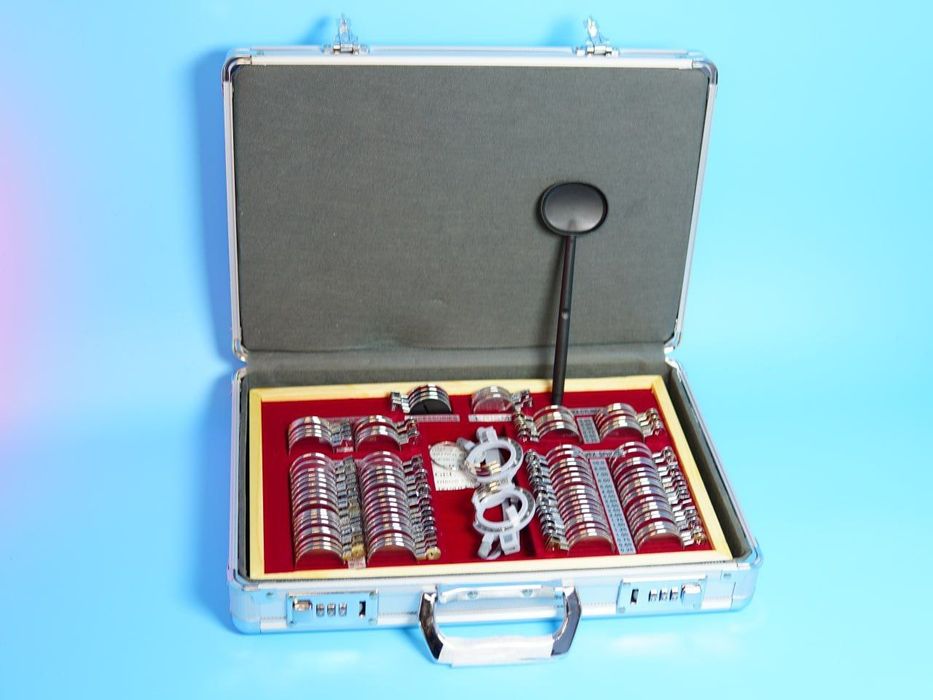 Набір пробних лінз оптичних для окуліста