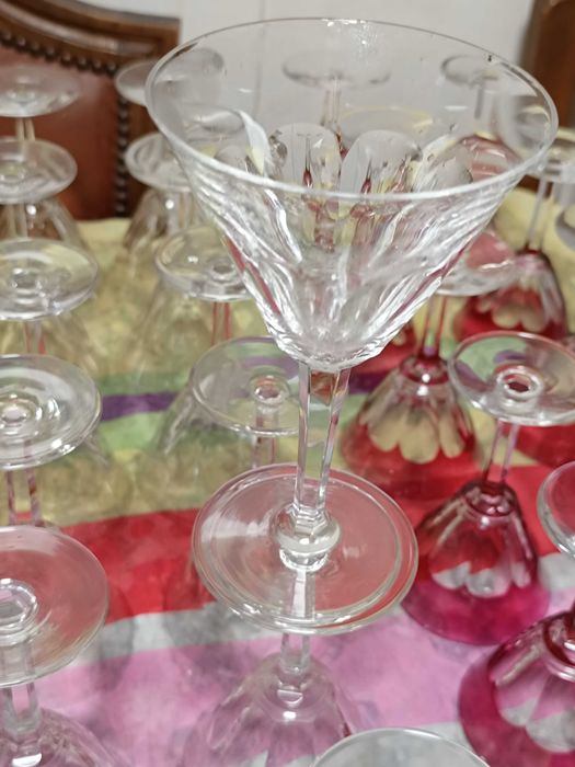 Conjunto de 28 Copos de Mesa vintage antigos