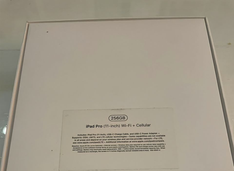 iPad Pro 11" 256GB Cellular + Wi-Fi (Space Gray)