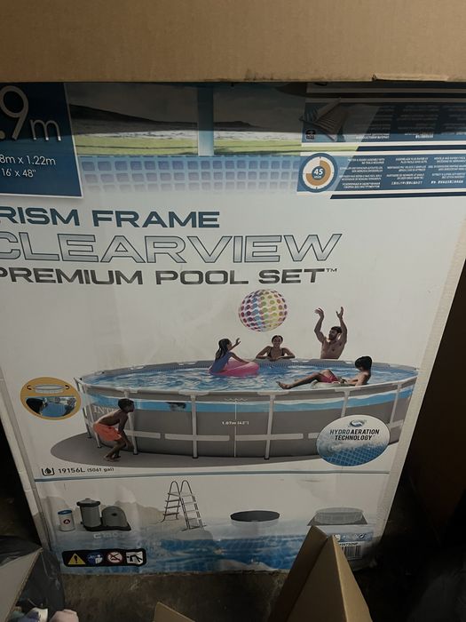 Vendo piscina nova