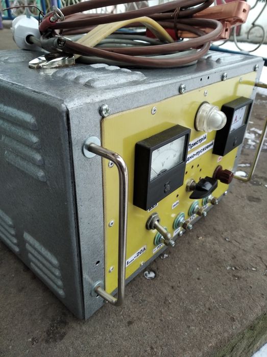 Пристрій зарядно-пусковий 12 -24v.