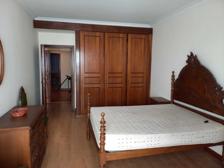 Apartamento T4 no centro de Guimaraes para arrendar