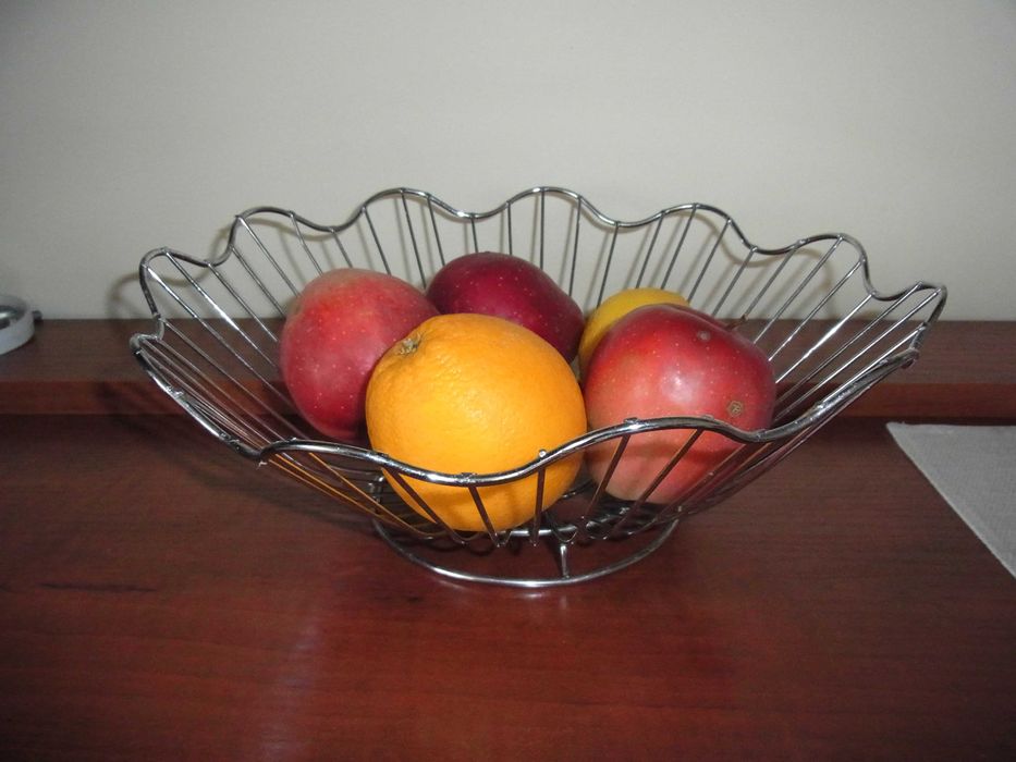 koszyk metalowy na owoce
