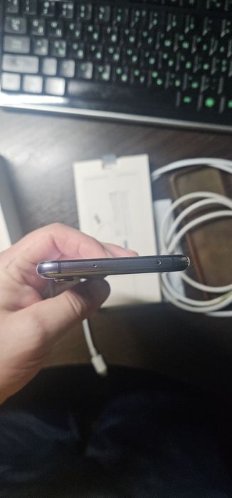 Телефон  Huawei P20 Pro