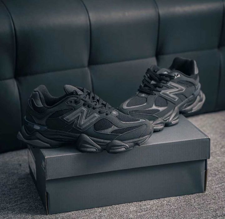 New Balance 9060 Triple Black Suede BPM R.41,5