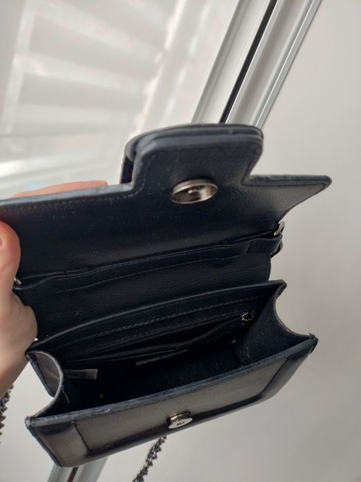Versace Jeans Couture torebka mała czarna crossbody na łańcuszku