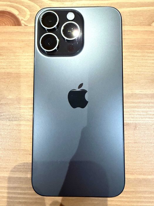 iPhone 15 Pro Max 256 Gb preto em perfeito estado, factura e garantia