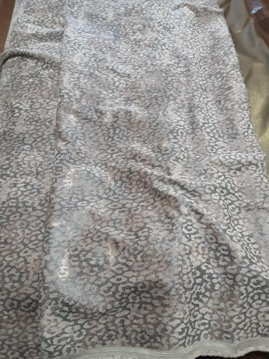 Продам тканину мебельную 220гр м.