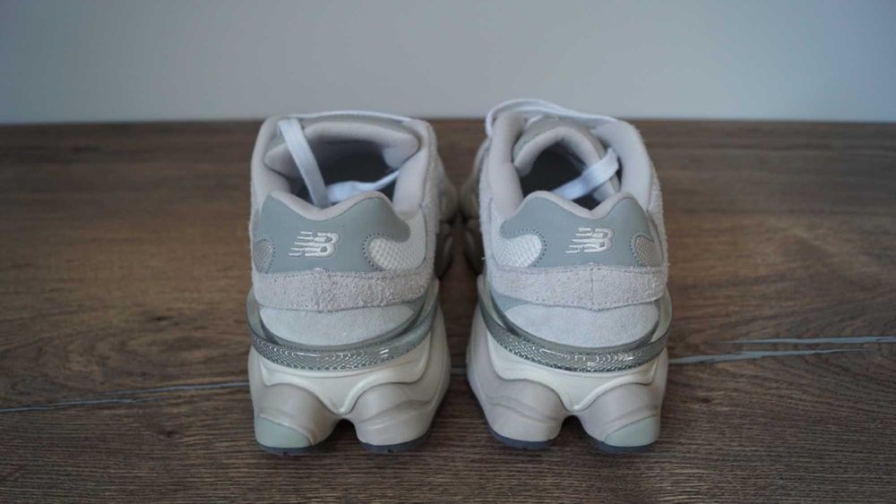 Nowe New Balance 9060 Grey/Bone | Rozmiar 42