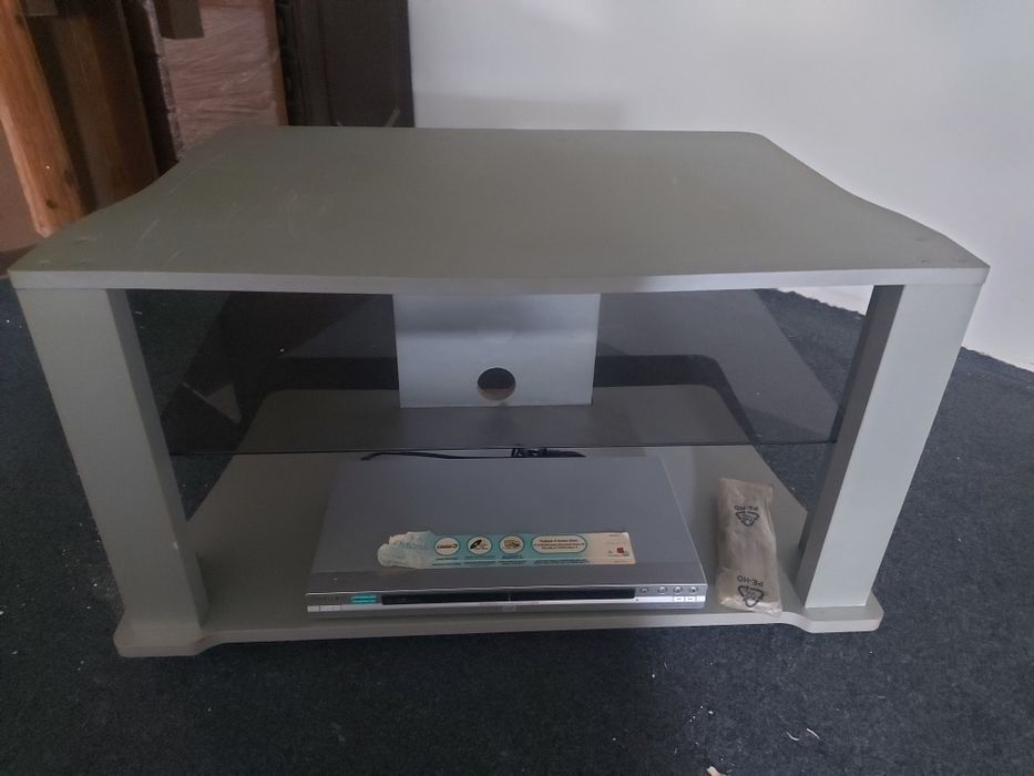 Movel de casa de banho novo  e móvel de TV com rodas