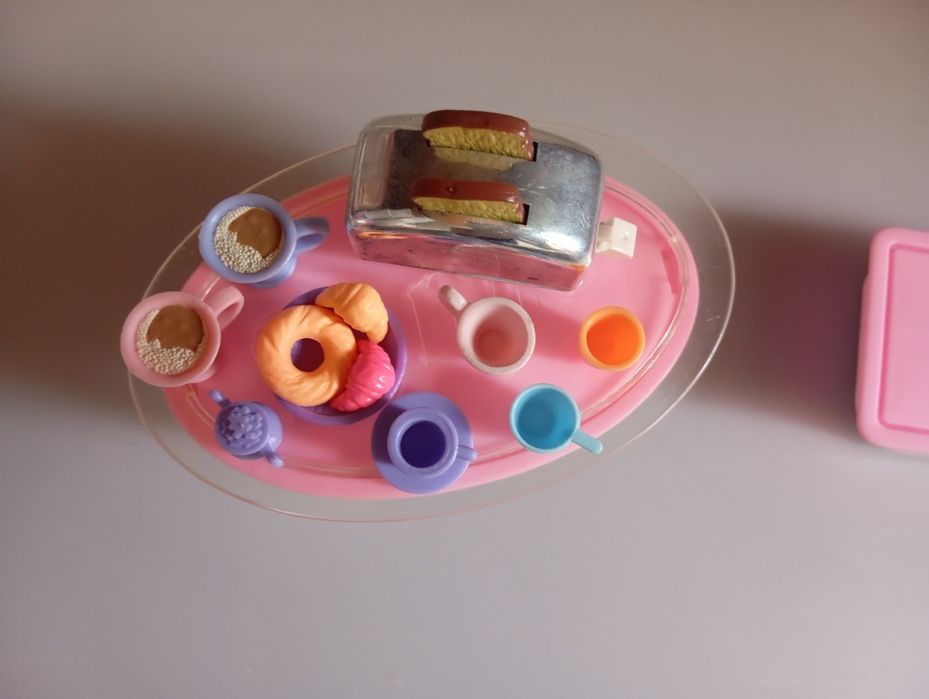 Barbie acessórios para refeição.