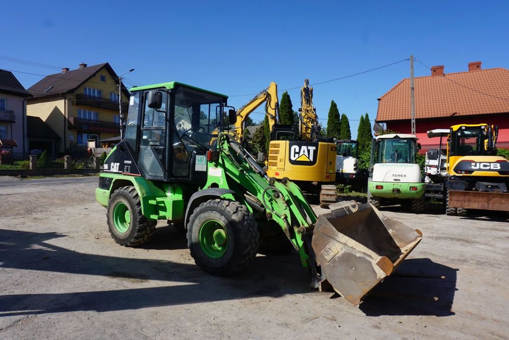 Caterpillar CAT 906