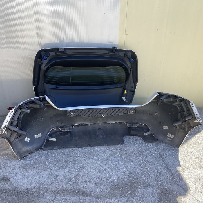 Peugeot 308 GT Line Conjunto Traseiro Completo | Mala + Para-choques + 4 Farolins LED Originais
