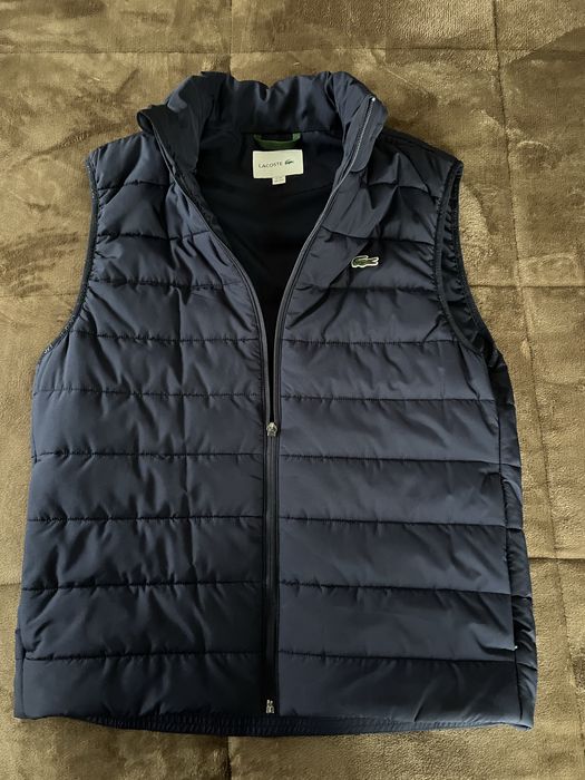 Colete azul da Lacoste