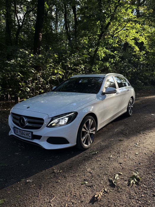 Mercedes-Benz C 220d 2018 • 2.2 Diesel