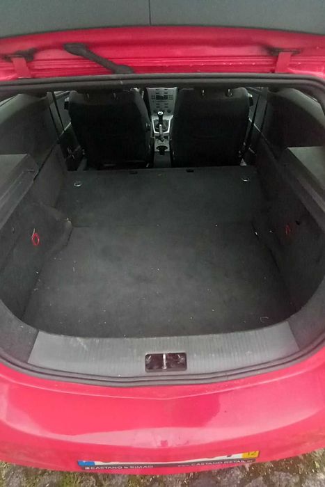 Opel Astra 1.9 GTC Comercial