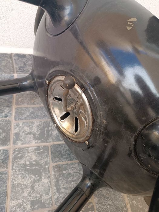 Grelhador para BBQ compato e robusto.