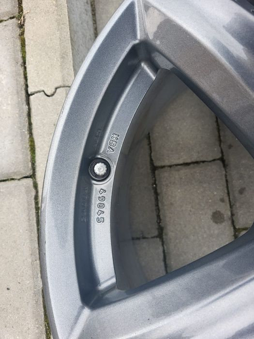 Felgi 7.5x17" 5x112 Audi Q3 Q2 A3 A4 B8 B9 A6 C7 C8 Passat Seat Leon