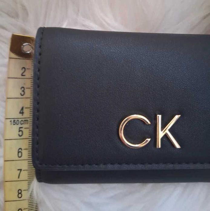 Czarny, mały portfel Calvin Klein