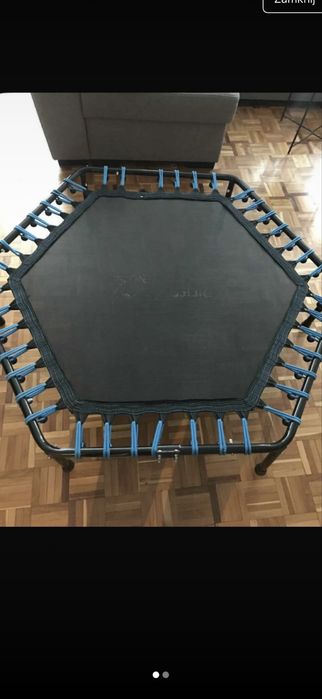 Trampolina idelna do domowych ćwiczeń