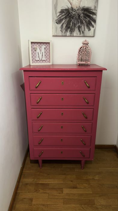 Móvel antigo - madeira maciça em bom estado.