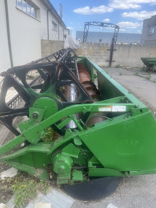 Комбайн John Deere 9610