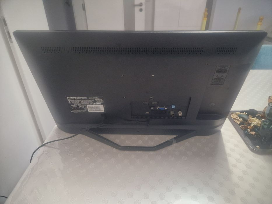 TV Philips 24PHS4304/12 – 24" HD LED com Comando Original