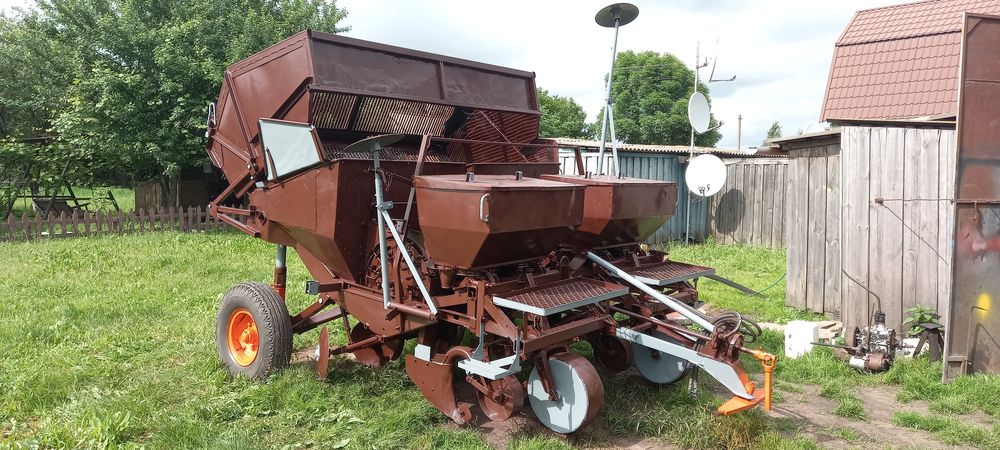 Картоплесаджалка 4х рядна  причіпна КСМ 4а ідеальний стан
