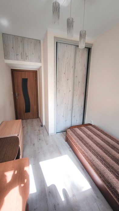 Cichy, umeblowany pokój 10m2, w ścisłym Centrum w mieszkaniu 3-pokojowym,okolice Metra R.Arsenał !