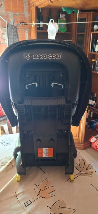 Cadeira auto Maxi Cosi, classe A, 9kg 18kg com sistema isofix em muito bom estado.