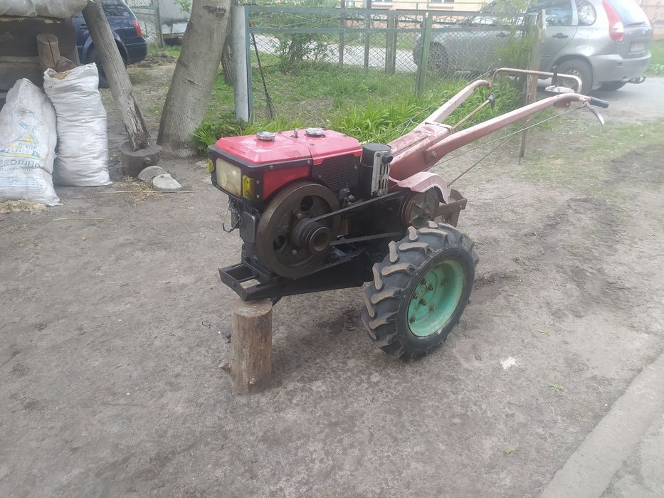 Продам мото блок 10 кс