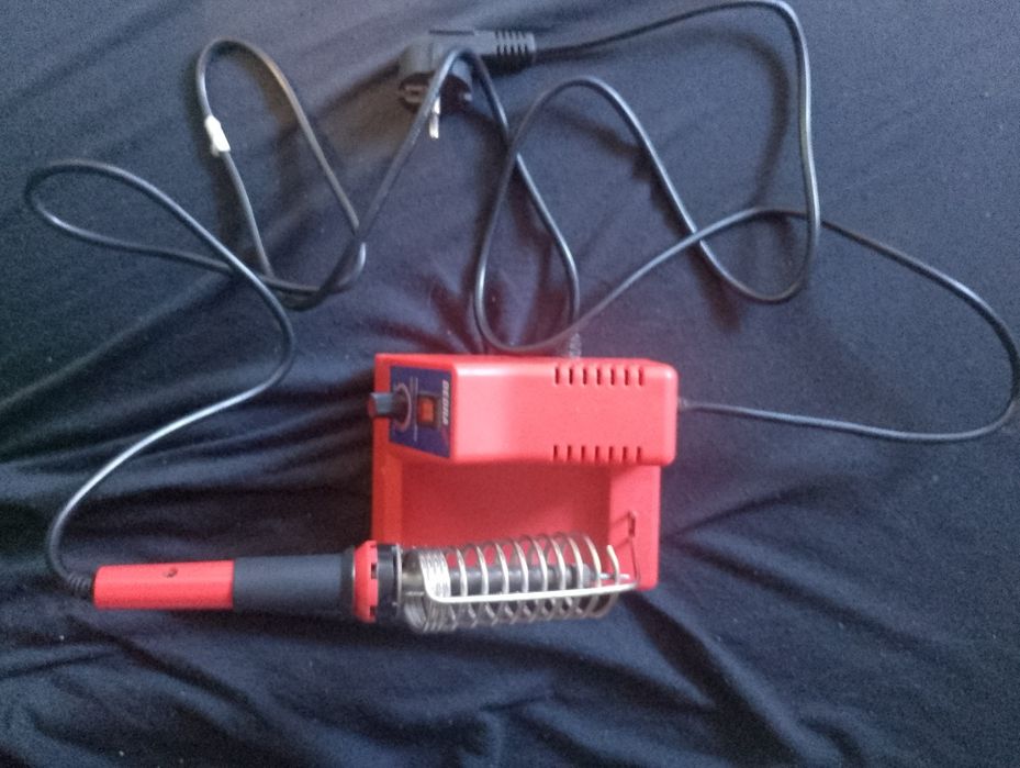 Lutownica DEDRA 40W