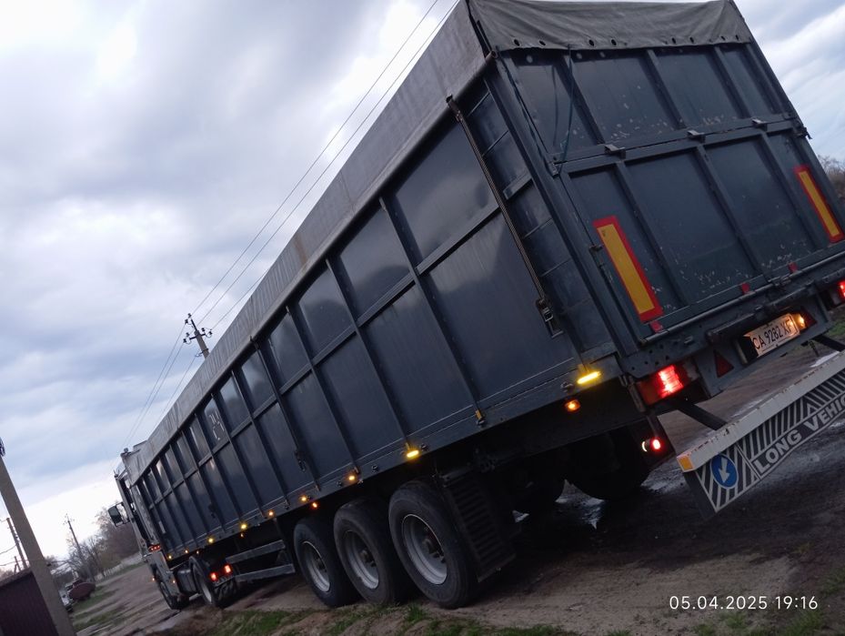 Продам напівпричіп-зерновоз Schmitz S-01