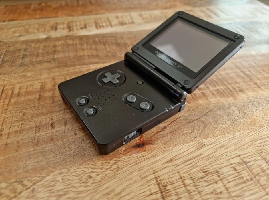 Nintendo Game Boy Advance SP