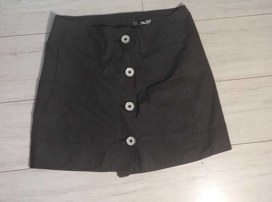zapinana spódnica