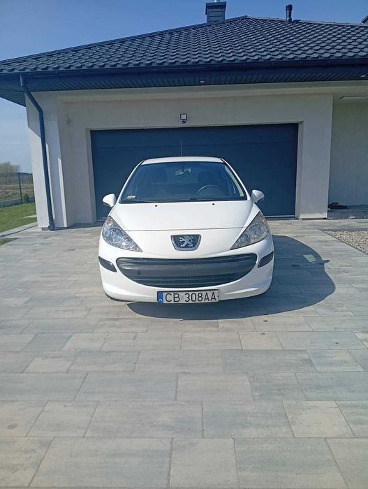 Samochód osobowy Peugeot 207