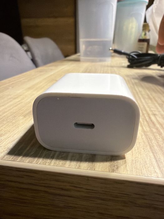 Оригінал. Блок живлення iphone/ipad 20w usb-c
