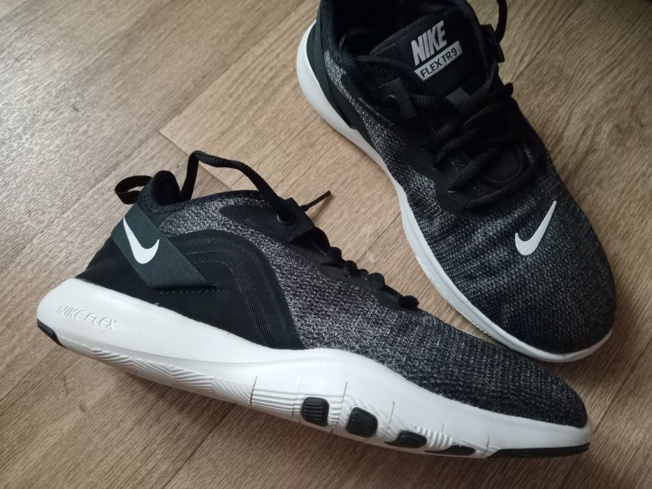 Кросівки кросовки жіночі/підліткові Nike 39
