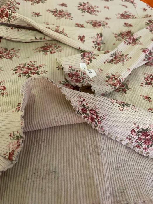 Ніжна в рубчік кофта в квіти на дівчинку6-8 р.122-128 органічний котон