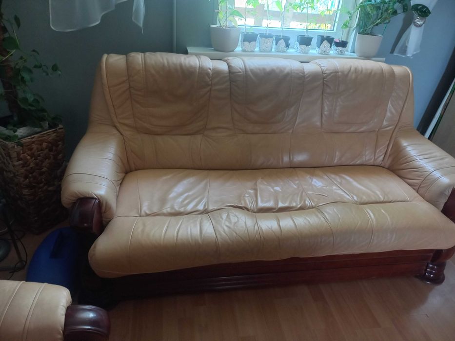 Sprzedam kanapę trzyosobową