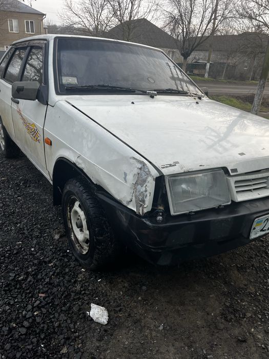 Продам Ваз 2109 в хорошем состаяние