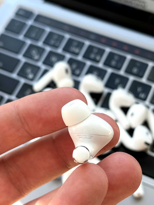Магазин б/у Правий AirPods Pro 2 A3047 Type-c A3048 A2968 Оригинал