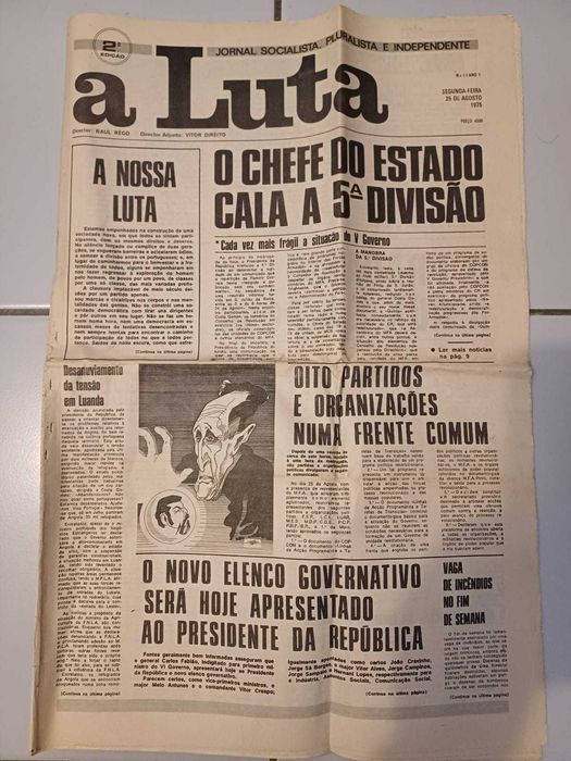 Coleção de Jornais (25 de Abril)