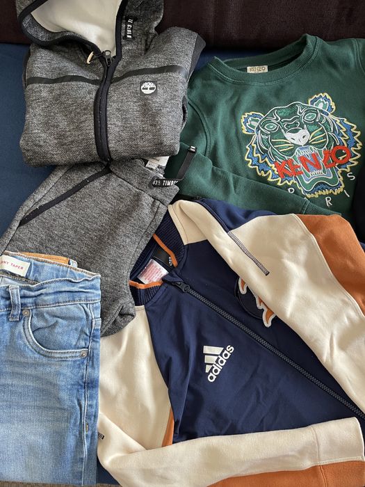 Camisolas, fato de treino e calças