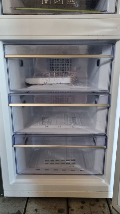 Lodówka BEKO RCNA406E43ZXB NoFros. Everfresh+ technology A+++