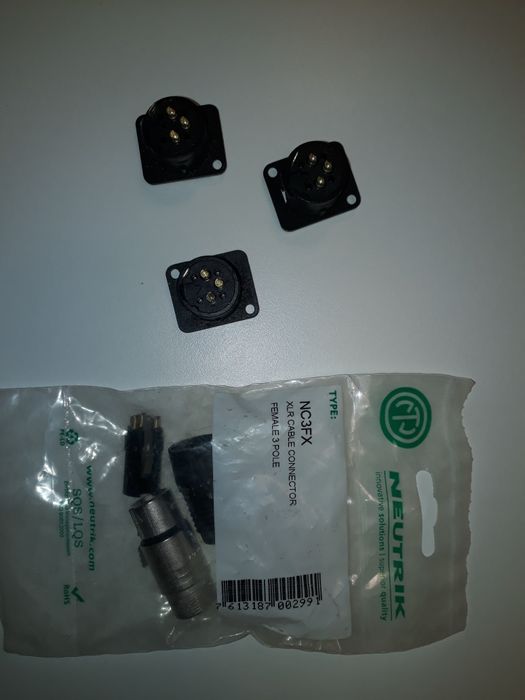 Neutrik Wtyk XLR NC3FX żeński oraz 3 gniazda tablicowe męskie