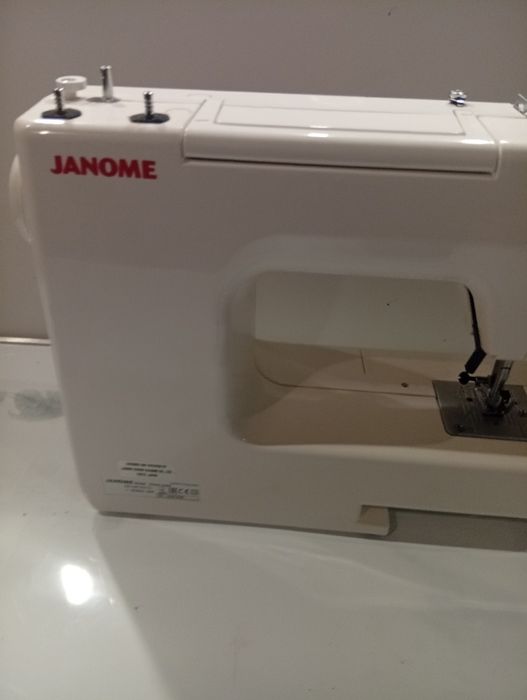 Швейна машина Janome Dress Code