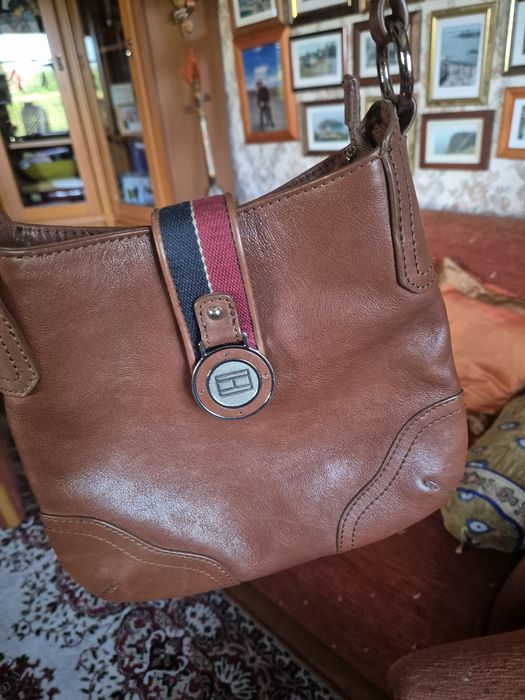 Torebka skórzana Tommy Hilfiger